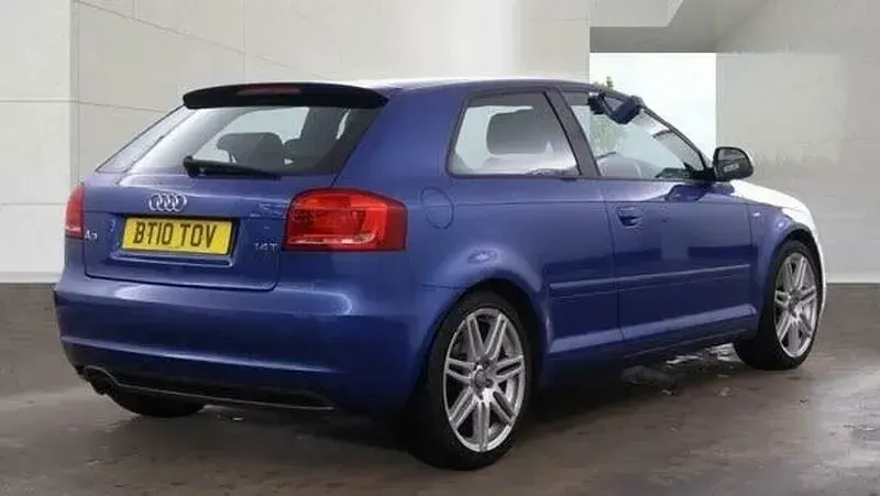 Begagnad Audi A3 S-Line 125 HK (91 kW) 2010 Blå Halvkombi