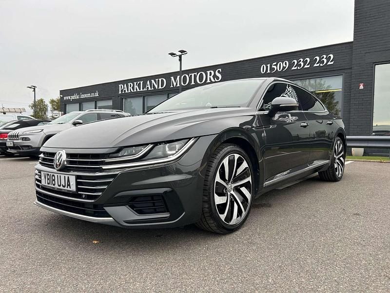 Begagnad VW Arteon R-line 150 HK (110 kW) 2018 Grå Halvkombi