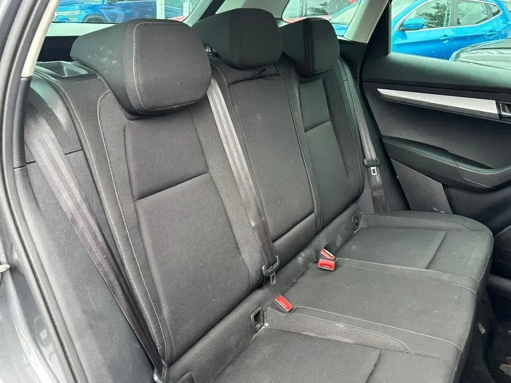 Used Skoda Karoq SE Drive 150 HP (110 kW) 2023 Grey SUV