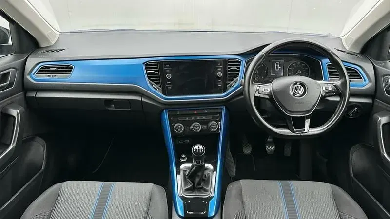 Used VW T-Roc Design 115 HP (84 kW) 2020 Blue SUV