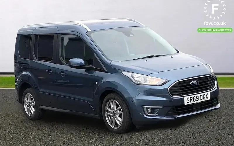 Usado Ford Tourneo Titanium 120 CV (88 kW) 2021 Familiar