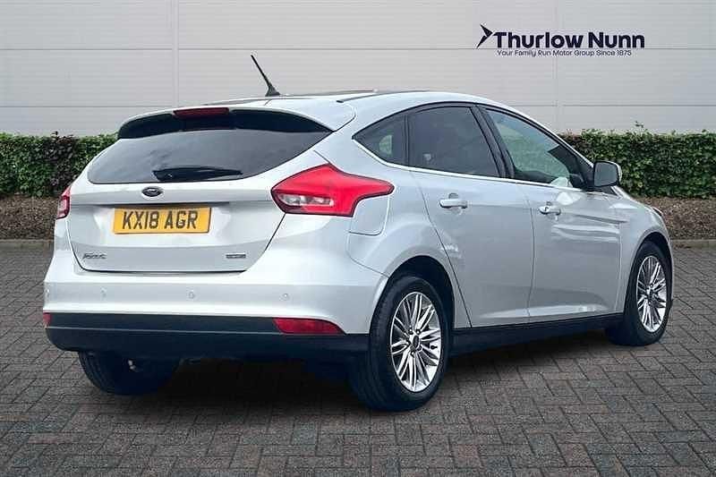 Used Ford Focus Zetec 125 HP (91 kW) 2018 Silver Hatchback