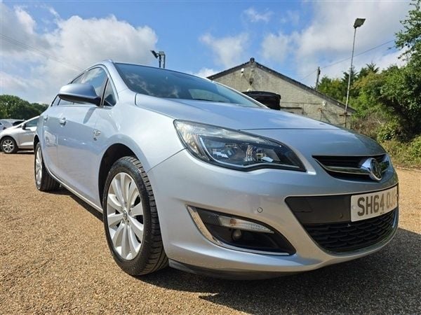 Silver Used 2014 Vauxhall Astra Elite Estate | £7,495 (Expensive) - Image 1/1