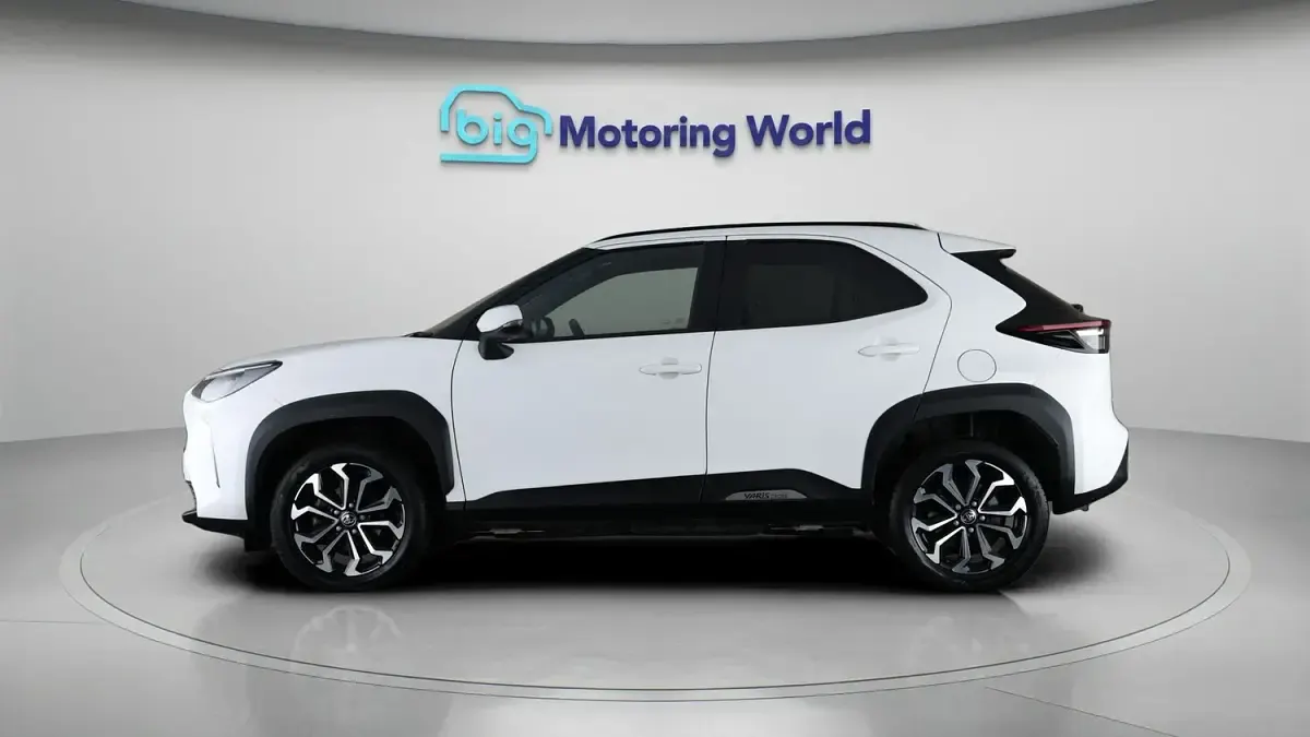 Used Toyota Yaris Cross Design 2022 White SUV