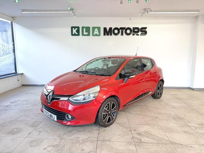Red Used 2013 Renault Clio IV Dynamique Hatchback | £2,995 (Fair price) - Image 1/4