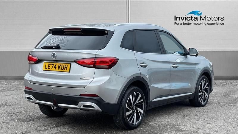 Used MG ZS Trophy 196 HP (144 kW) 2024 Silver Hatchback