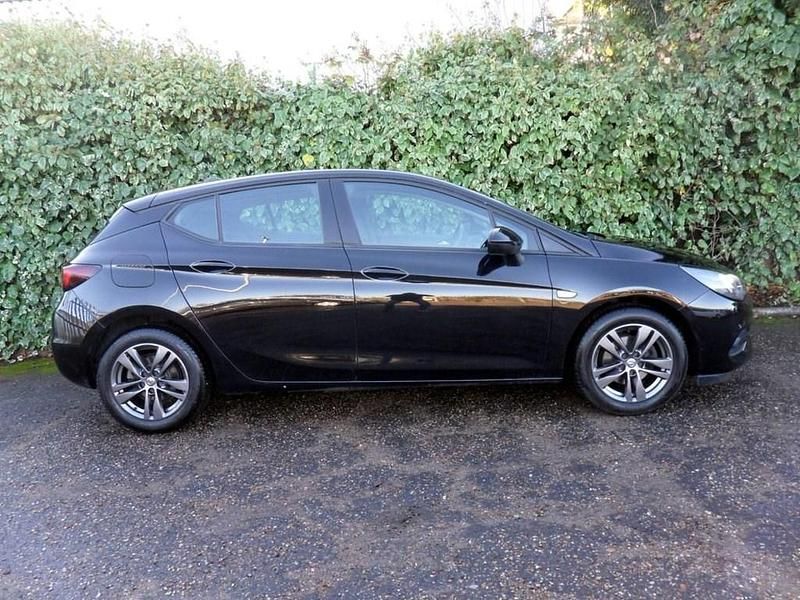 Used Vauxhall Astra Business Edition 105 HP (77 kW) 2021 Black Hatchback