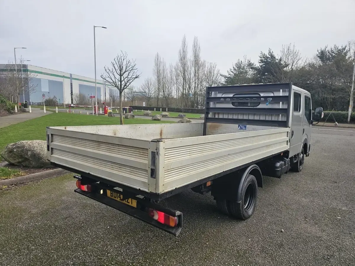 Used Nissan Cabstar 136 HP (100 kW) 2014 Silver Pickup