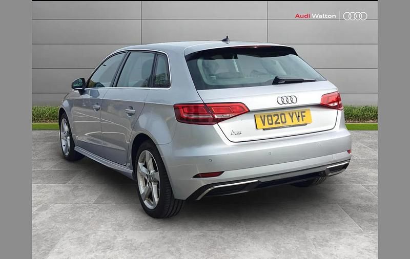 Used Audi A3 e-tron Advanced 204 HP (150 kW) 2020 Silver Hatchback