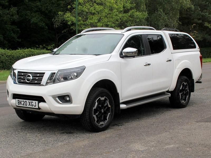 White Used 2020 Nissan Navara Tekna Pickup | £12,950 (Good price) - Image 1/4