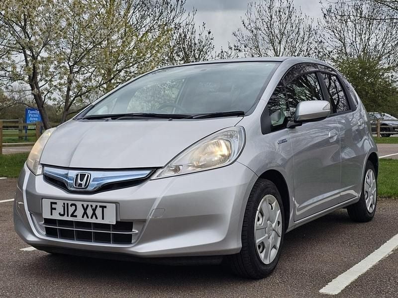 Used Honda Fit Hybrid 102 HP (75 kW) 2025 Silver Hatchback