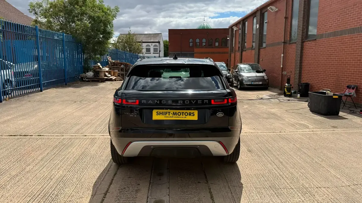 Used Land Rover Range Rover Velar SE Dynamic 240 HP (176 kW) 2018 Black SUV