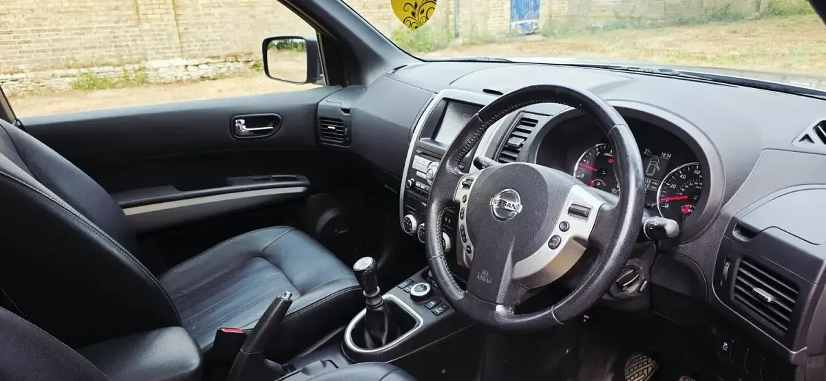 Used Nissan X-Trail Tekna 173 HP (127 kW) 2011 Grey SUV