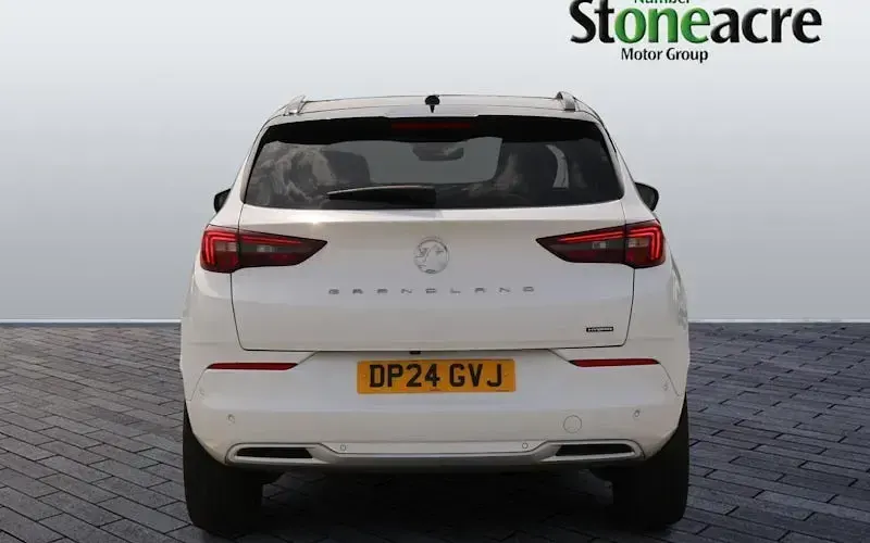 Used Vauxhall Grandland X Ultimate 224 HP (164 kW) 2024 White SUV