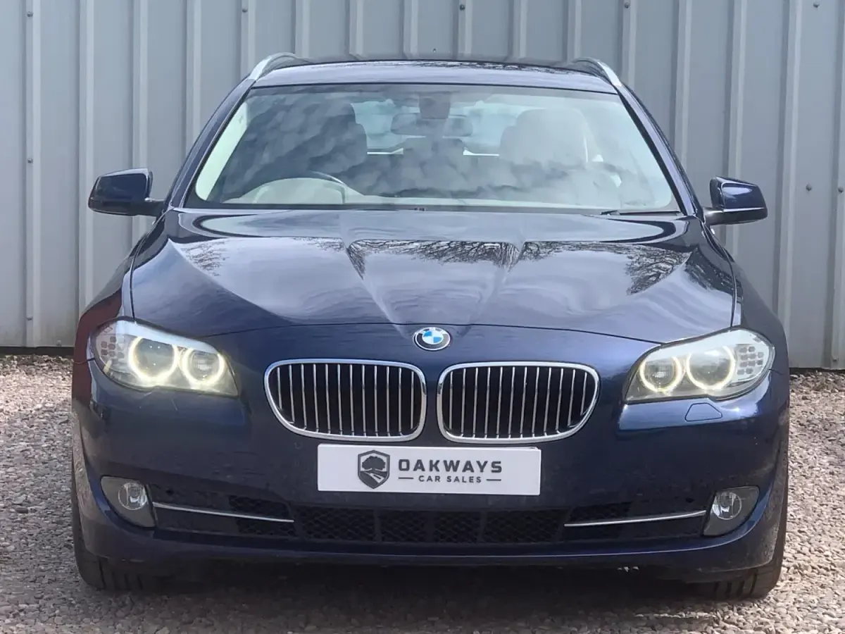 Begagnad BMW 520 2013 Blå Kombi