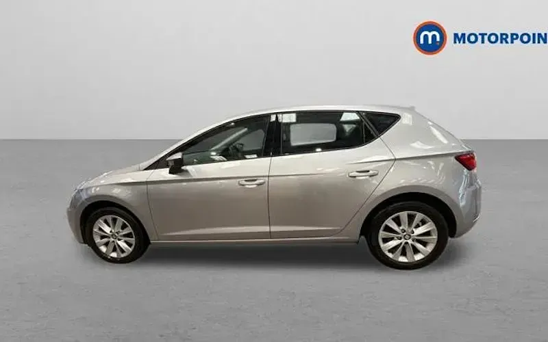 Used Seat Leon SE 131 HP (96 kW) 2019 Silver Hatchback