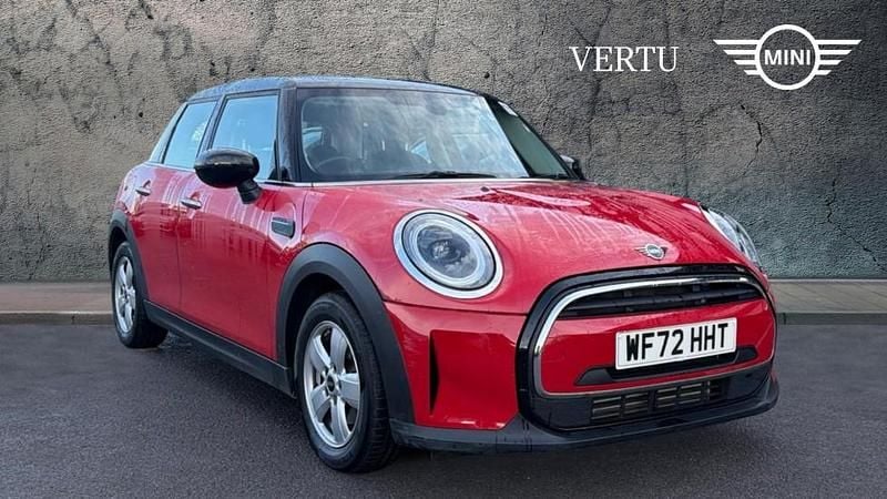 Used Mini Cooper Classic 134 HP (98 kW) 2022 Red Hatchback
