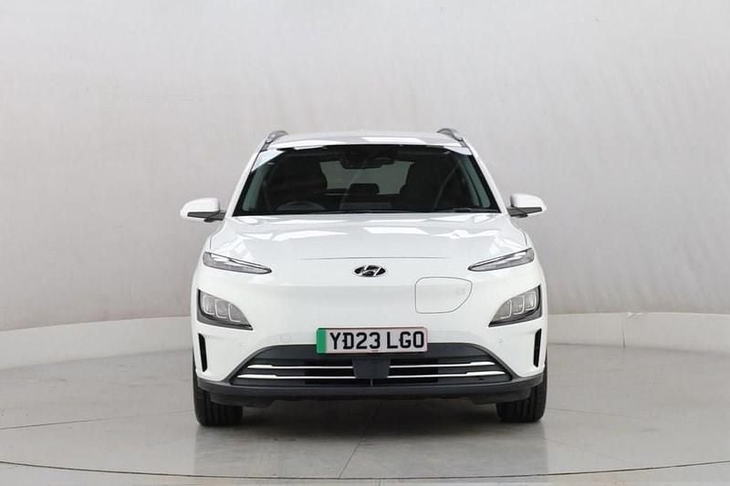 Used Hyundai Kona Premium 100 kW (136 HP) 2023 White SUV