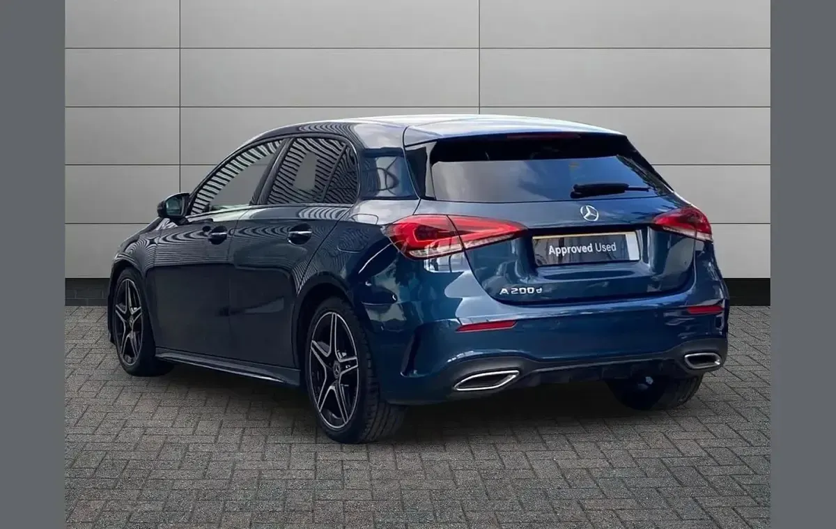 Used Mercedes A200 Executive 150 HP (110 kW) 2023 Blue Hatchback