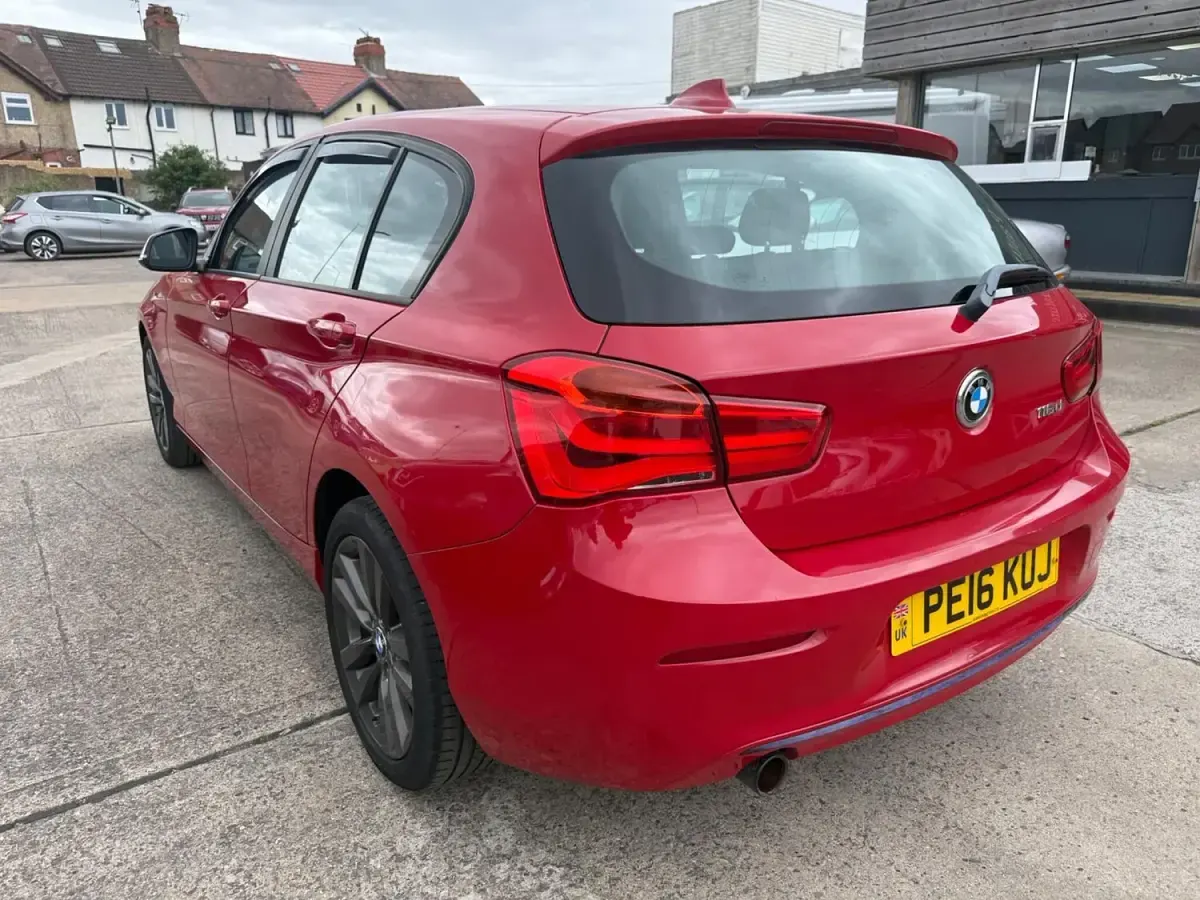 Used BMW 116 Sport Line 2016 Red Hatchback