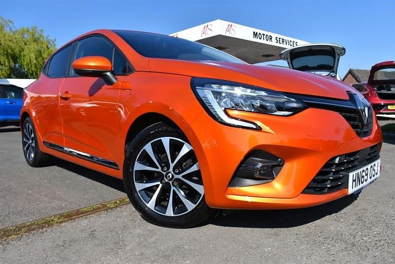 Orange Used 2019 Renault Clio IV Iconic Hatchback | £10,895 (Fair price) - Image 1/4