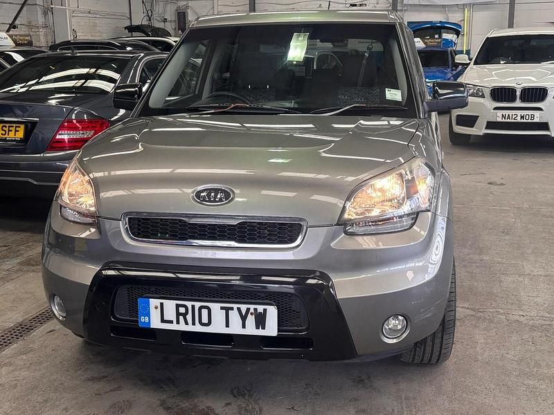 Used Kia Soul 126 HP (92 kW) 2010 Silver SUV