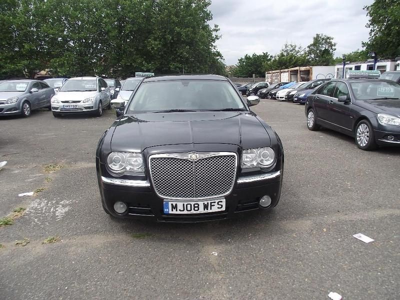 Used Chrysler 300C 218 HP (160 kW) 2008 Black Estate