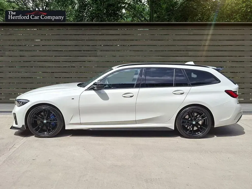 Used BMW 320 M Performance 190 HP (139 kW) 2021 White Estate