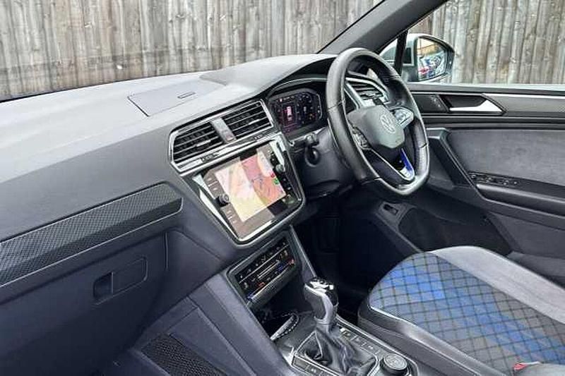 Image 2/4