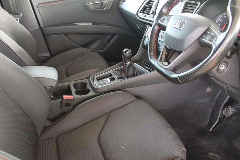 Used Seat Leon FR 125 HP (91 kW) 2018 Silver Estate