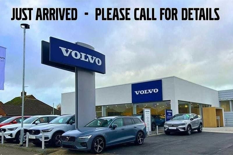 Black Used 2025 Volvo XC40 Plus SUV | £35,950 (A bit pricey) - Image 1/4