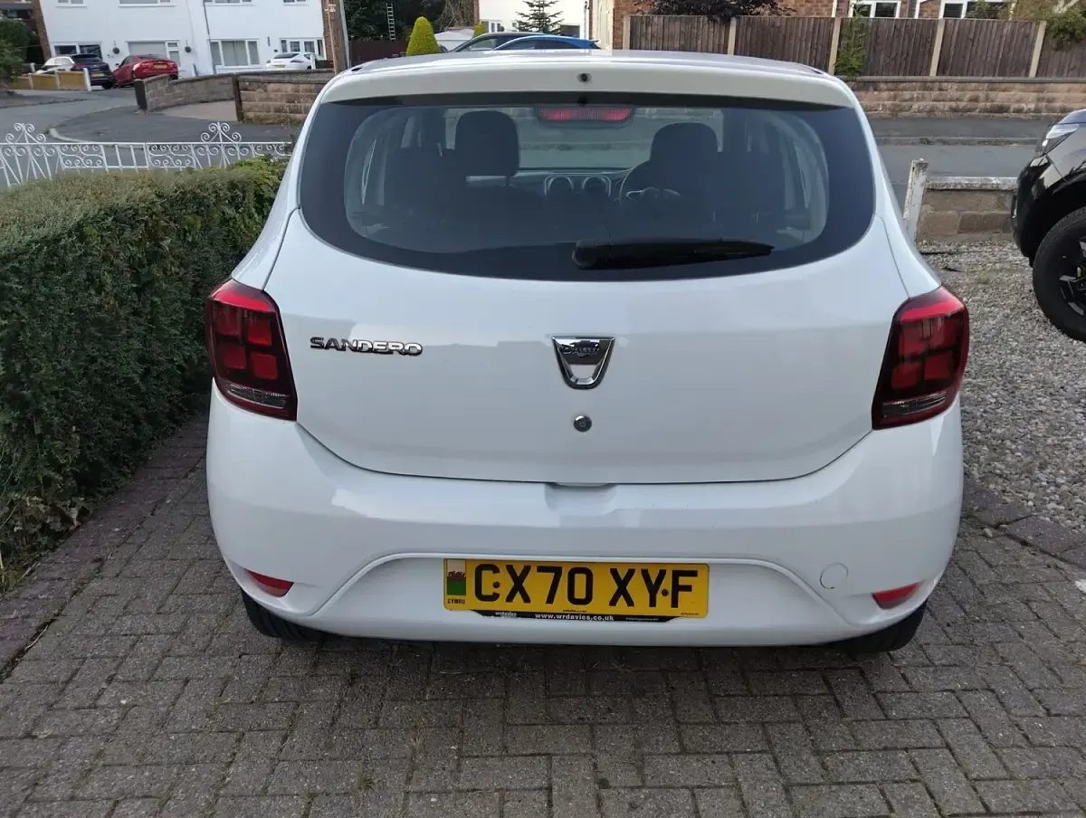 Used Dacia Sandero Essentiel 2020 White Hatchback