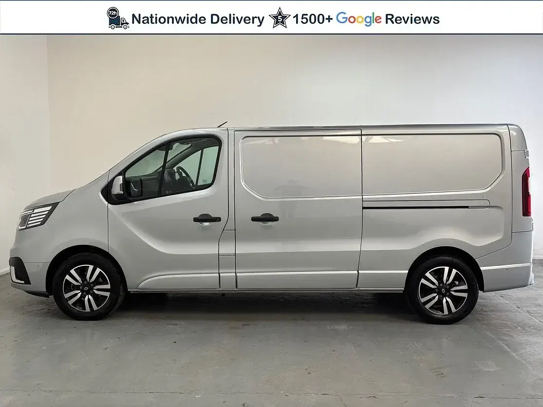 Used Renault Trafic 150 HP (110 kW) 2026 Grey MPV
