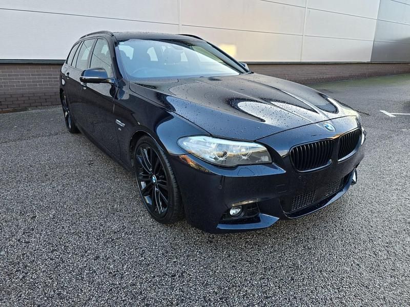 Black Used 2015 BMW 520 M Sport Estate | £13,799 (Expensive) - Image 1/4