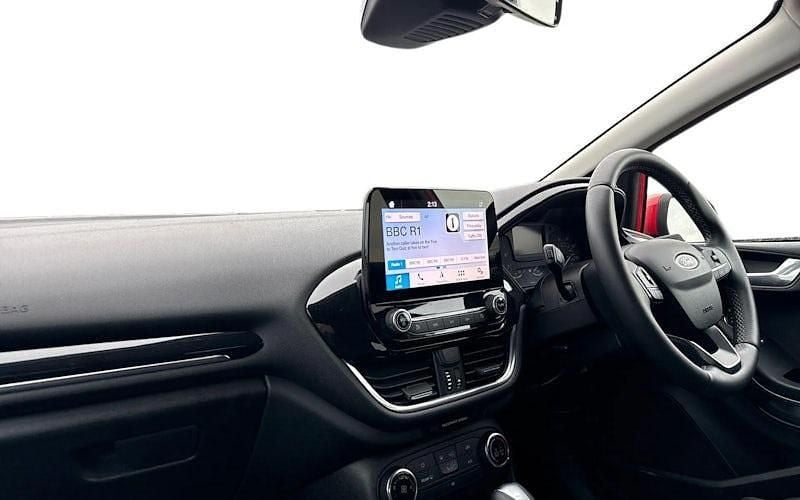 Używany Ford Fiesta Zetec 101 KM (74 kW) 2019 Czerwony Hatchback