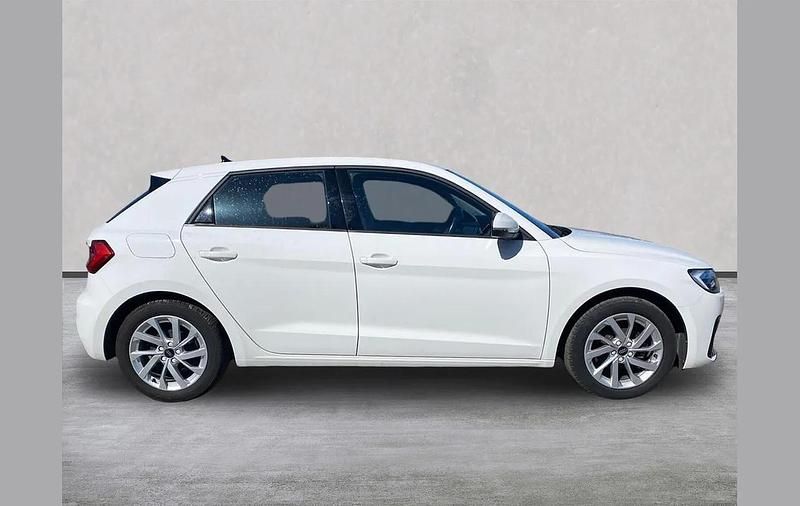 Used Audi A1 Sport 94 HP (69 kW) 2024 White SUV