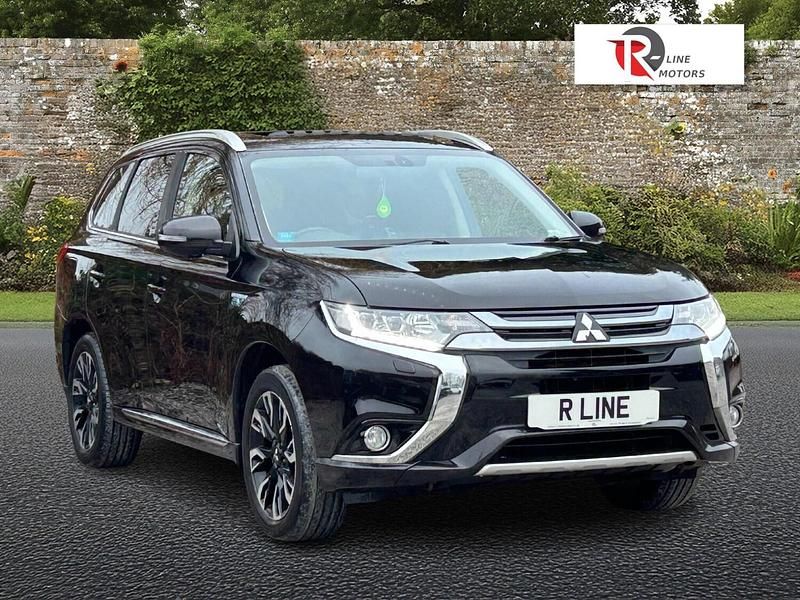 Used Mitsubishi Outlander P-HEV 2016 Black Estate