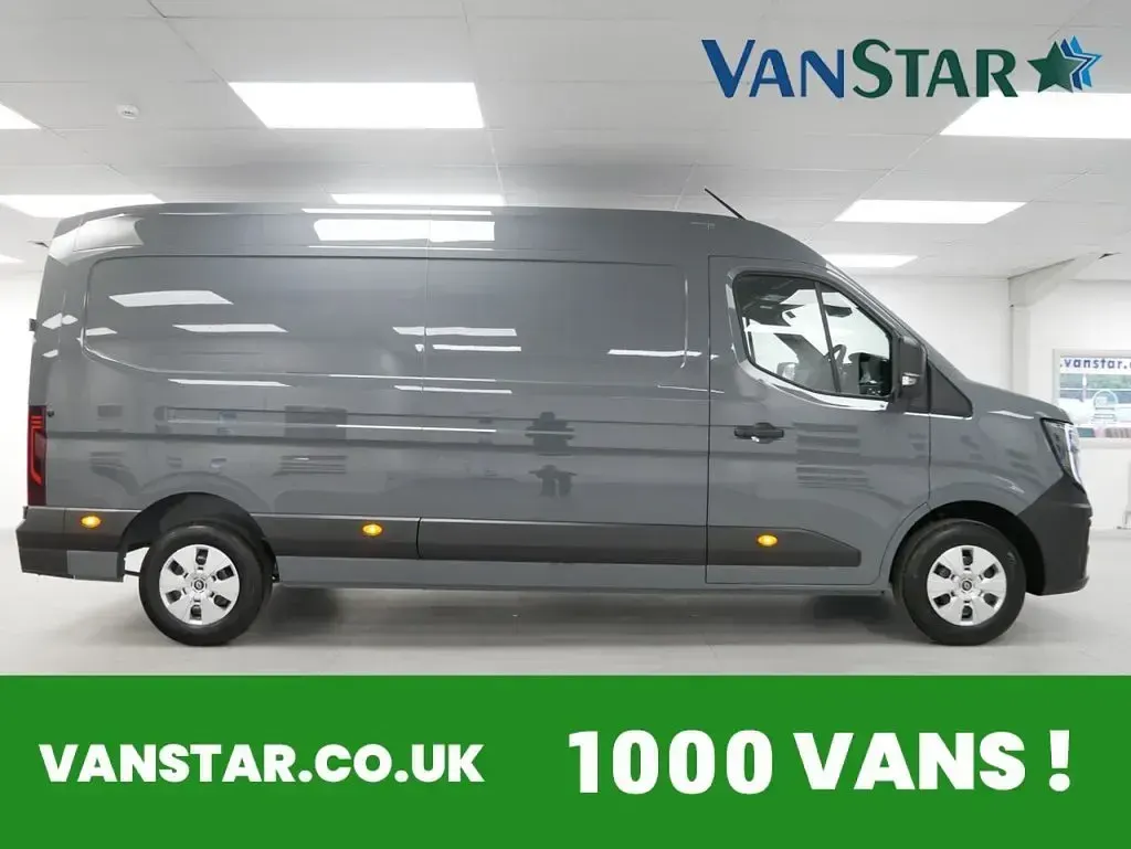 New Renault Master 150 HP (110 kW) 2026 Grey MPV
