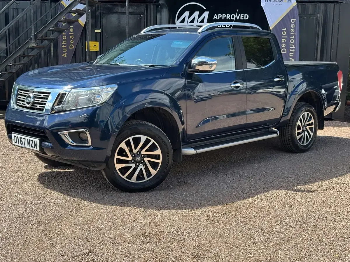 Used Nissan Navara Tekna 2017 Blue Pickup