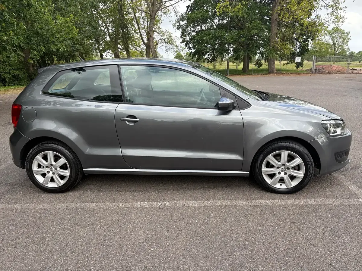 Used VW Polo SE 85 HP (62 kW) 2010 Grey Hatchback