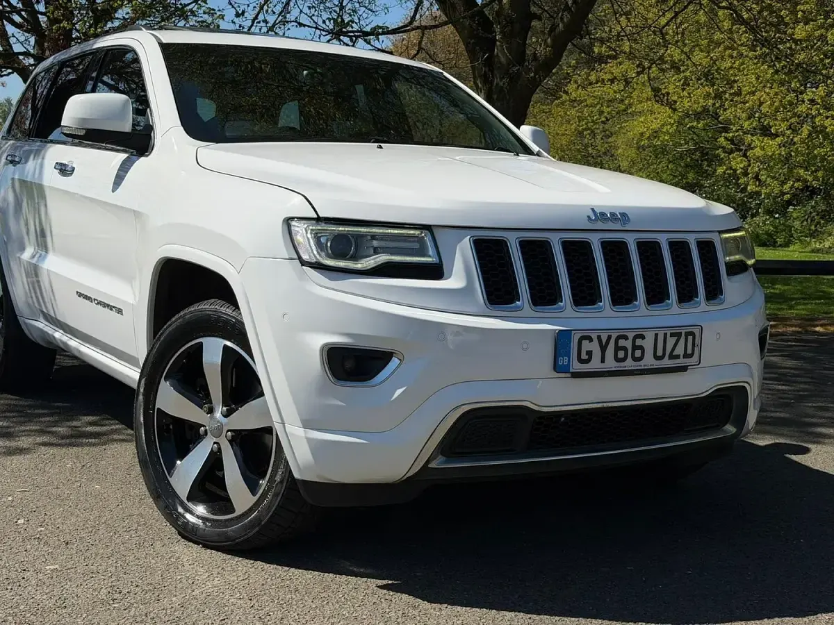 Used Jeep Grand Cherokee Overland 2016 White SUV
