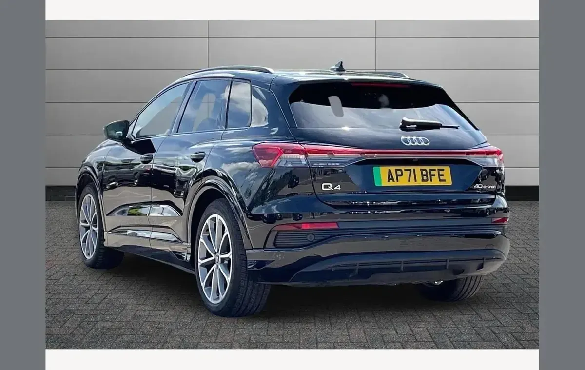 Used Audi Q4 e-tron Comfort 150 kW (204 HP) 2022 Black SUV
