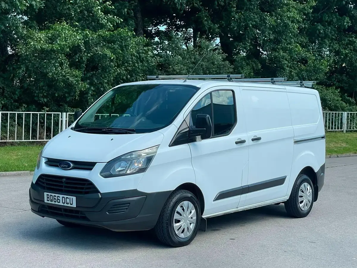 Used Ford Transit Custom 100 HP (73 kW) 2016 White Van