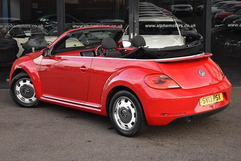 Used VW Beetle Design 105 HP (77 kW) 2013 Red Hatchback