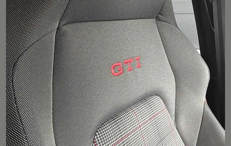 Used VW Golf VIII GTI 265 HP (194 kW) 2025 Red Hatchback