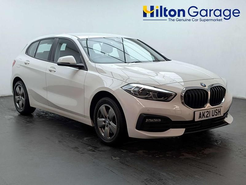 Used BMW 118 Luxury Line 2021 White Hatchback