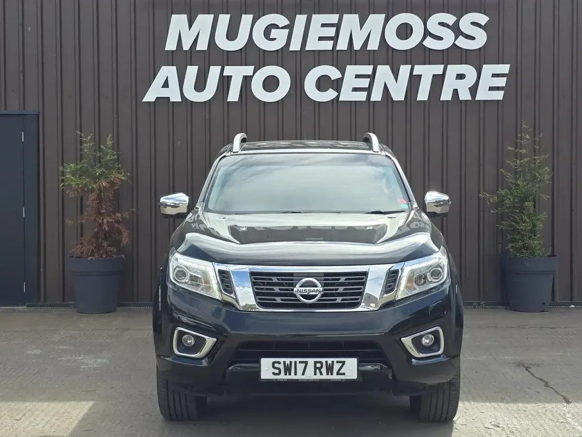 Used Nissan Navara Tekna 2017 Black Pickup