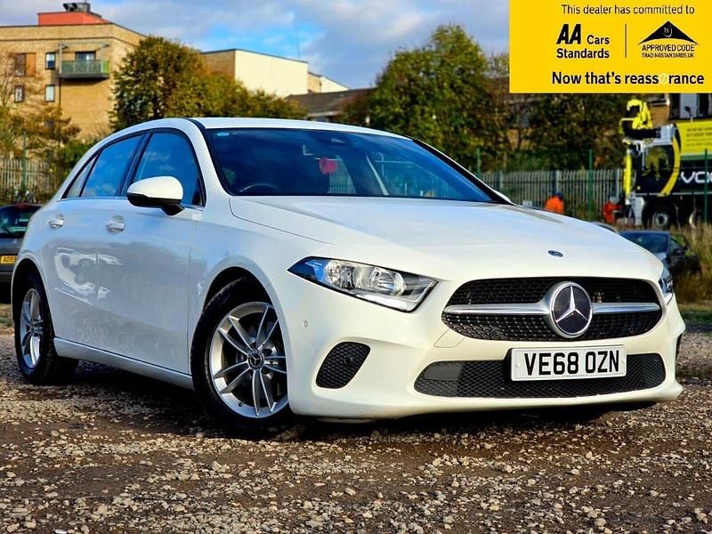 Used Mercedes A180 Executive 116 HP (85 kW) 2018 White Hatchback