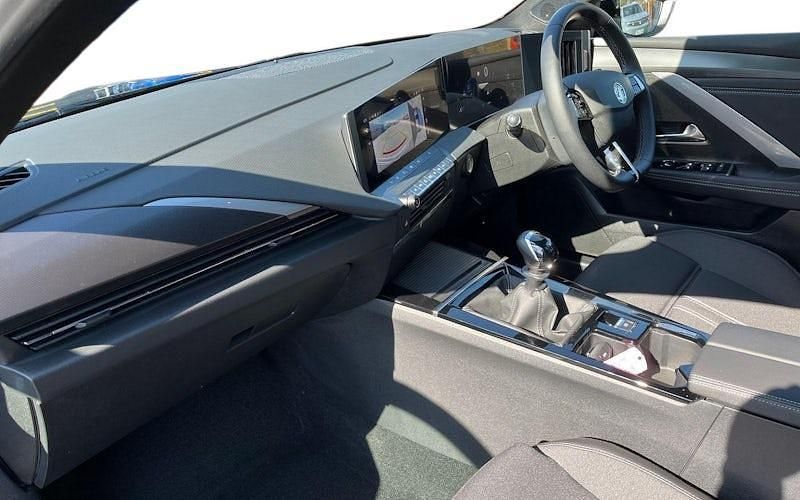 Used Vauxhall Astra 131 HP (96 kW) 2025 Black Hatchback