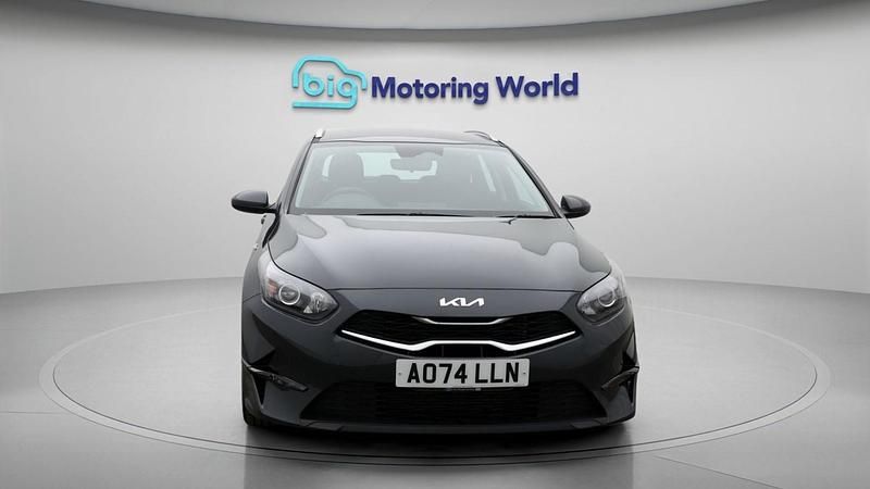 Used Kia Ceed 2024 Grey Hatchback